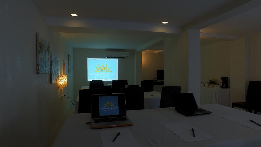 Rieseling Boracay Beach Resort Balabag  Zewnętrze zdjęcie
